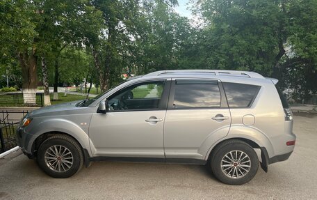 Mitsubishi Outlander III рестайлинг 3, 2006 год, 1 250 000 рублей, 4 фотография