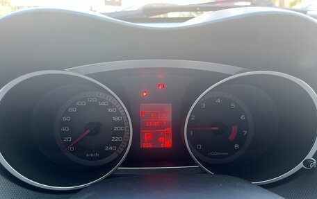 Mitsubishi Outlander III рестайлинг 3, 2006 год, 1 250 000 рублей, 17 фотография