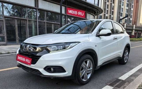 Honda Vezel, 2021 год, 1 399 000 рублей, 1 фотография