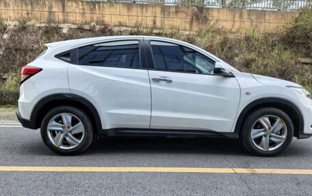 Honda Vezel, 2021 год, 1 399 000 рублей, 15 фотография