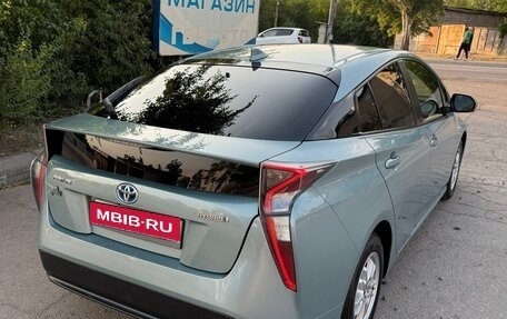 Toyota Prius IV XW50, 2016 год, 1 950 000 рублей, 1 фотография