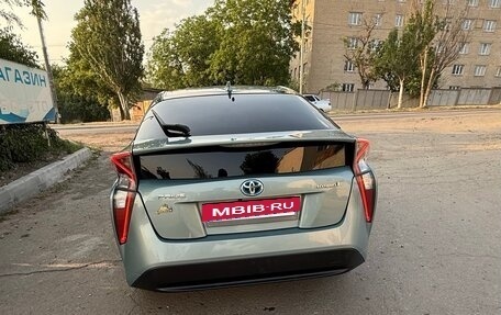 Toyota Prius IV XW50, 2016 год, 1 950 000 рублей, 2 фотография