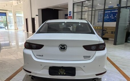 Mazda 3, 2021 год, 1 500 000 рублей, 4 фотография