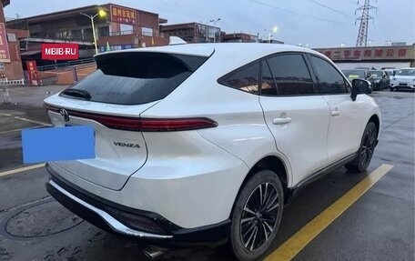Toyota Venza, 2022 год, 2 197 030 рублей, 8 фотография