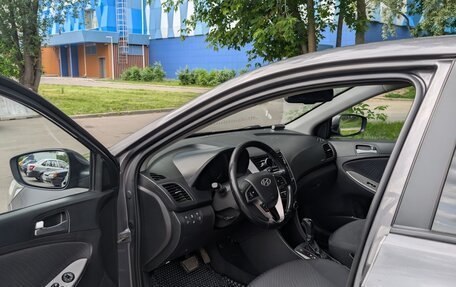 Hyundai Solaris II рестайлинг, 2015 год, 1 000 000 рублей, 5 фотография