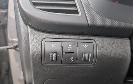 Hyundai Solaris II рестайлинг, 2015 год, 1 000 000 рублей, 6 фотография