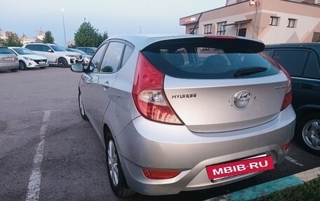 Hyundai Solaris II рестайлинг, 2011 год, 560 000 рублей, 2 фотография