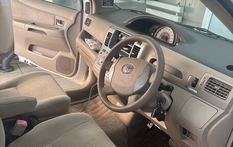 Toyota Raum II, 2006 год, 570 000 рублей, 13 фотография