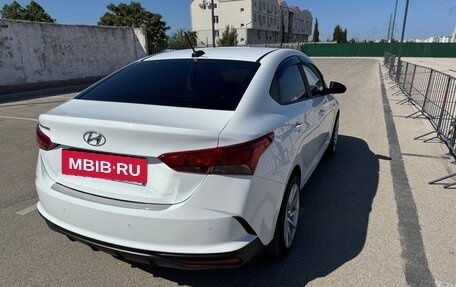 Hyundai Solaris II рестайлинг, 2021 год, 1 950 000 рублей, 5 фотография