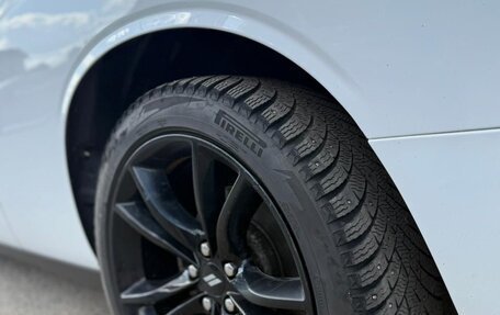 Dodge Challenger III рестайлинг 2, 2017 год, 3 550 000 рублей, 13 фотография