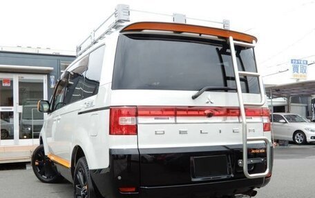 Mitsubishi Delica D:5 I, 2019 год, 2 213 000 рублей, 3 фотография