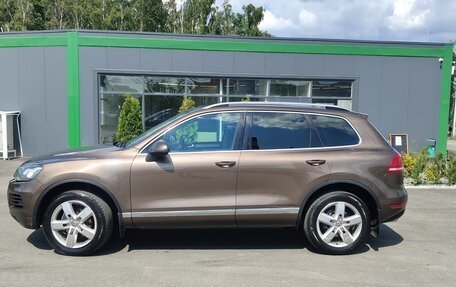 Volkswagen Touareg III, 2012 год, 1 800 000 рублей, 2 фотография