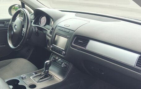 Volkswagen Touareg III, 2012 год, 1 800 000 рублей, 5 фотография