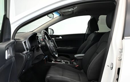 KIA Sportage IV рестайлинг, 2017 год, 2 000 000 рублей, 9 фотография