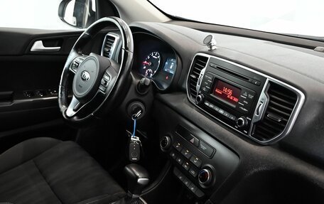 KIA Sportage IV рестайлинг, 2017 год, 2 000 000 рублей, 12 фотография