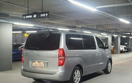 Hyundai Grand Starex Grand Starex I рестайлинг 2, 2020 год, 2 400 000 рублей, 11 фотография