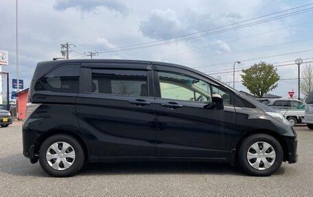 Honda Freed I, 2016 год, 780 000 рублей, 6 фотография