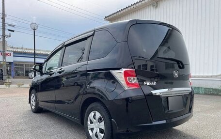 Honda Freed I, 2016 год, 780 000 рублей, 3 фотография