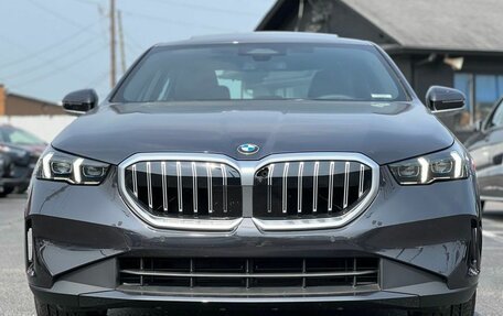 BMW 5 серия, 2025 год, 9 800 000 рублей, 7 фотография
