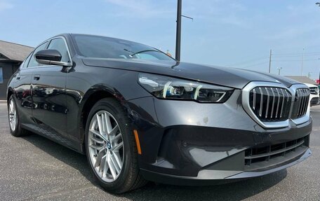 BMW 5 серия, 2025 год, 9 800 000 рублей, 6 фотография