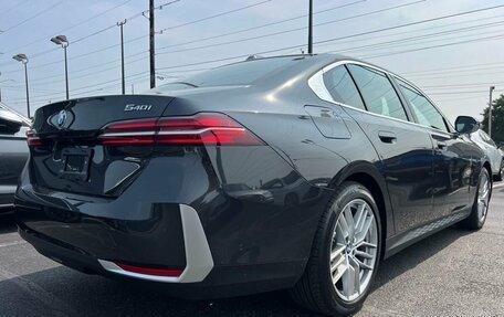 BMW 5 серия, 2025 год, 9 800 000 рублей, 3 фотография
