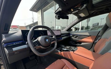 BMW 5 серия, 2025 год, 9 800 000 рублей, 2 фотография