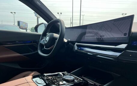 BMW 5 серия, 2025 год, 9 800 000 рублей, 24 фотография