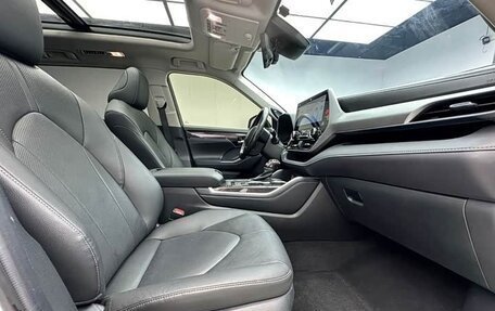 Toyota Highlander, 2022 год, 3 780 000 рублей, 16 фотография