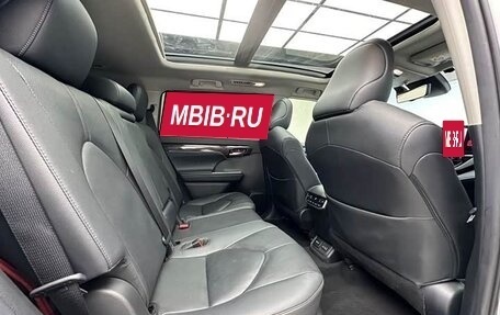 Toyota Highlander, 2022 год, 3 780 000 рублей, 17 фотография