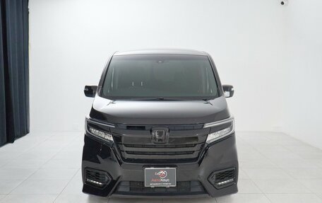 Honda Stepwgn IV, 2018 год, 2 595 000 рублей, 2 фотография