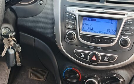 Hyundai Solaris II рестайлинг, 2014 год, 1 150 000 рублей, 9 фотография