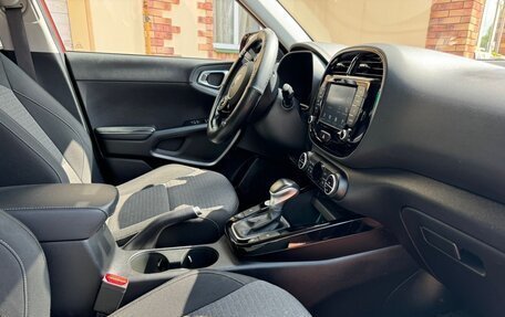 KIA Soul III, 2019 год, 2 000 000 рублей, 13 фотография