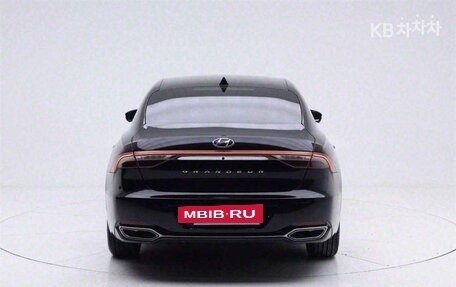 Hyundai Grandeur, 2021 год, 2 405 010 рублей, 5 фотография