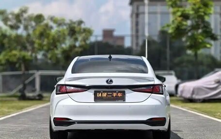 Lexus ES VII, 2021 год, 2 740 000 рублей, 4 фотография