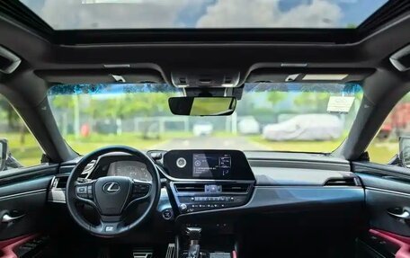Lexus ES VII, 2021 год, 2 740 000 рублей, 7 фотография