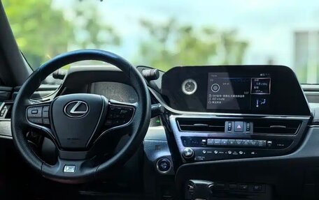 Lexus ES VII, 2021 год, 2 740 000 рублей, 8 фотография