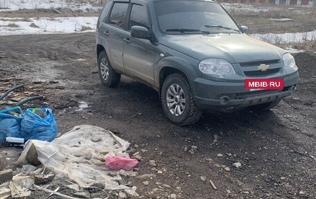 Chevrolet Niva I рестайлинг, 2013 год, 395 000 рублей, 3 фотография