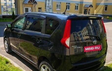 Toyota Passo Sette, 2010 год, 890 000 рублей, 2 фотография