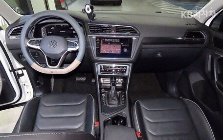 Volkswagen Tiguan II, 2022 год, 3 200 000 рублей, 10 фотография