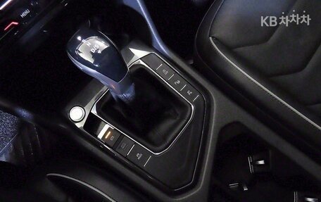 Volkswagen Tiguan II, 2022 год, 3 200 000 рублей, 11 фотография