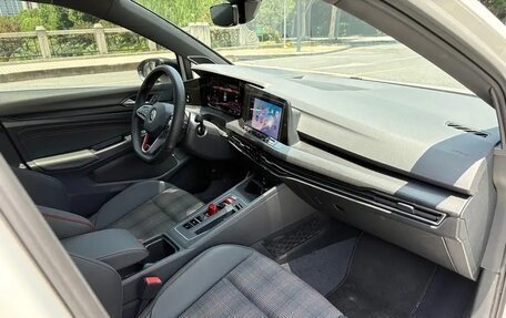 Volkswagen Golf GTI, 2021 год, 2 305 000 рублей, 7 фотография