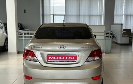 Hyundai Solaris II рестайлинг, 2011 год, 640 000 рублей, 4 фотография