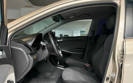 Hyundai Solaris II рестайлинг, 2011 год, 640 000 рублей, 11 фотография