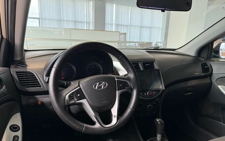 Hyundai Solaris II рестайлинг, 2011 год, 640 000 рублей, 13 фотография