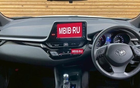 Toyota C-HR I рестайлинг, 2022 год, 1 395 000 рублей, 5 фотография