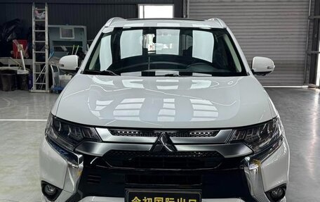 Mitsubishi Outlander III рестайлинг 3, 2022 год, 2 600 887 рублей, 9 фотография