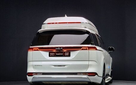 KIA Carnival, 2021 год, 2 500 000 рублей, 3 фотография