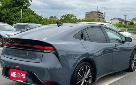 Toyota Prius IV XW50, 2023 год, 2 760 000 рублей, 3 фотография