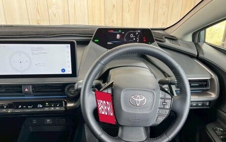 Toyota Prius IV XW50, 2023 год, 2 760 000 рублей, 5 фотография
