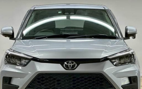 Toyota Raize I, 2022 год, 980 000 рублей, 2 фотография